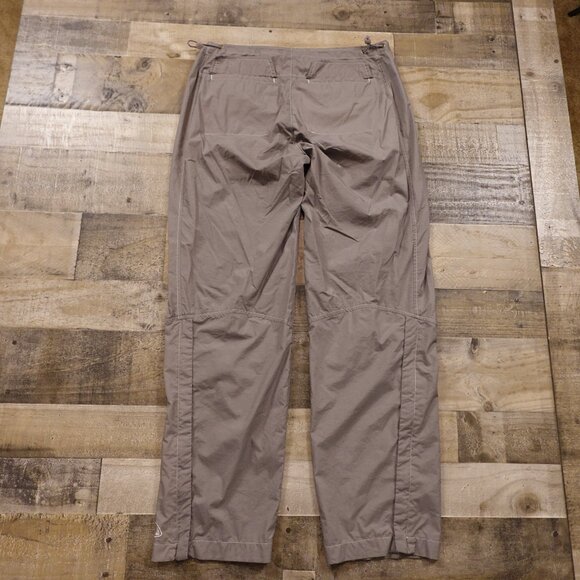 Nike ACG nylon pants women's large taupe missing top button - Picture 14 of 15